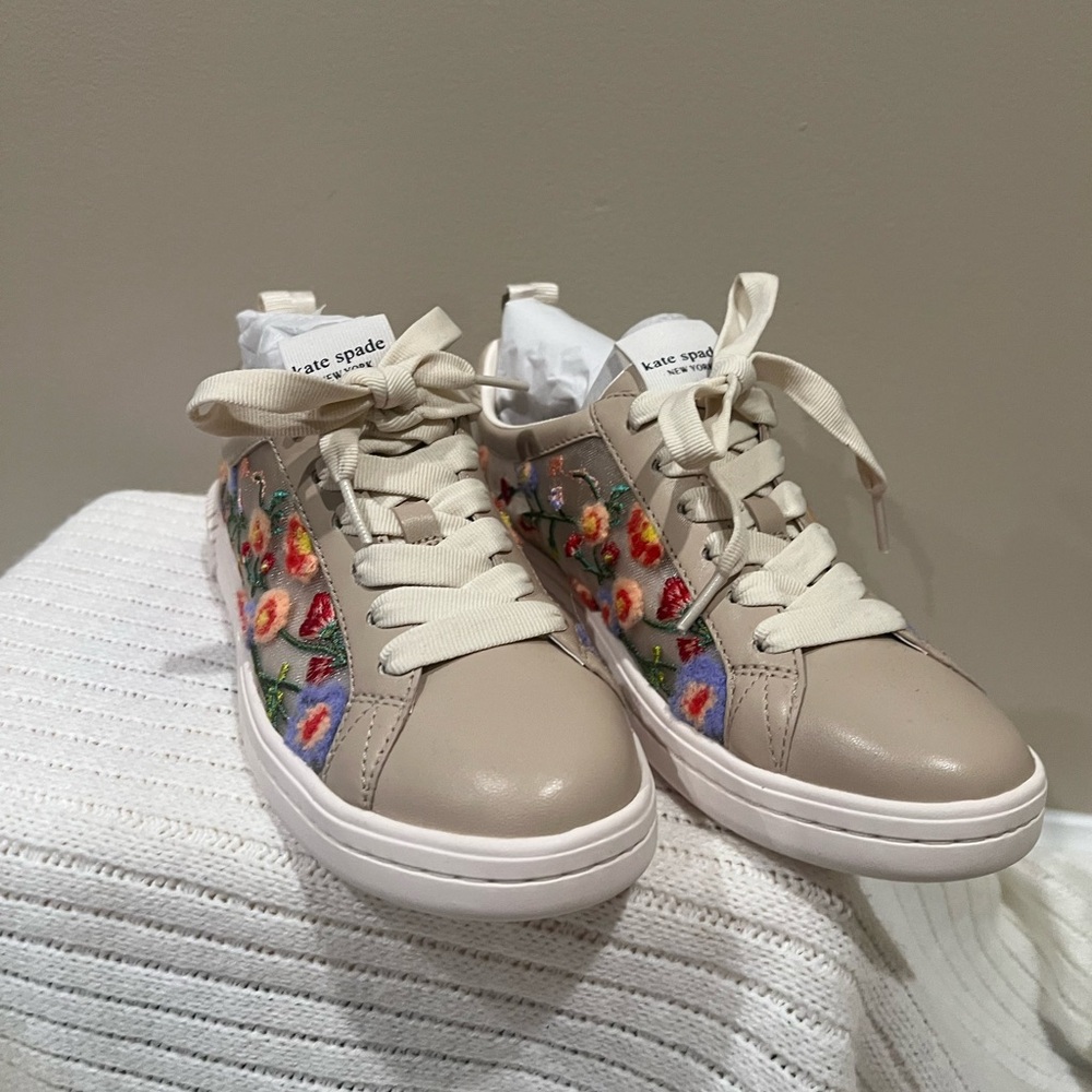 Kate Spade New York - K as in Kate Sneaker, size 8 NWT - Picture 2 of 10